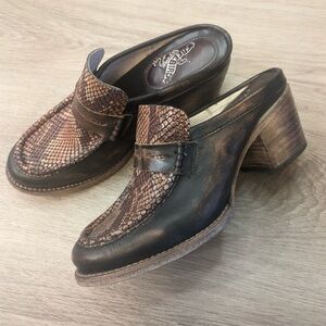 Freebird by Steven Collins Brown leather Snakeskin Mules size 9